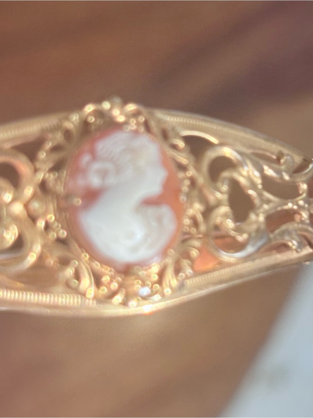 1940/50s Gold Tone Cameo Expansion Bracelet